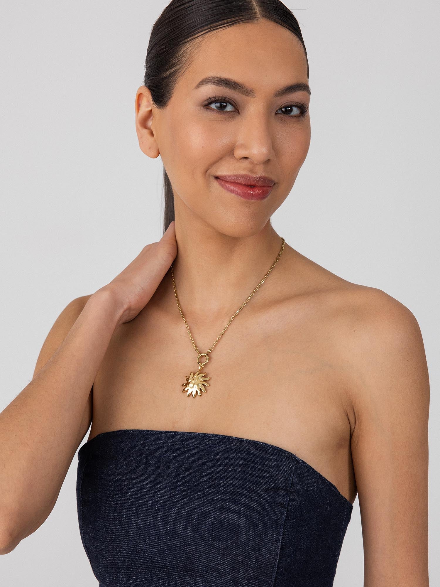Maikai | Collar con colgante elegante