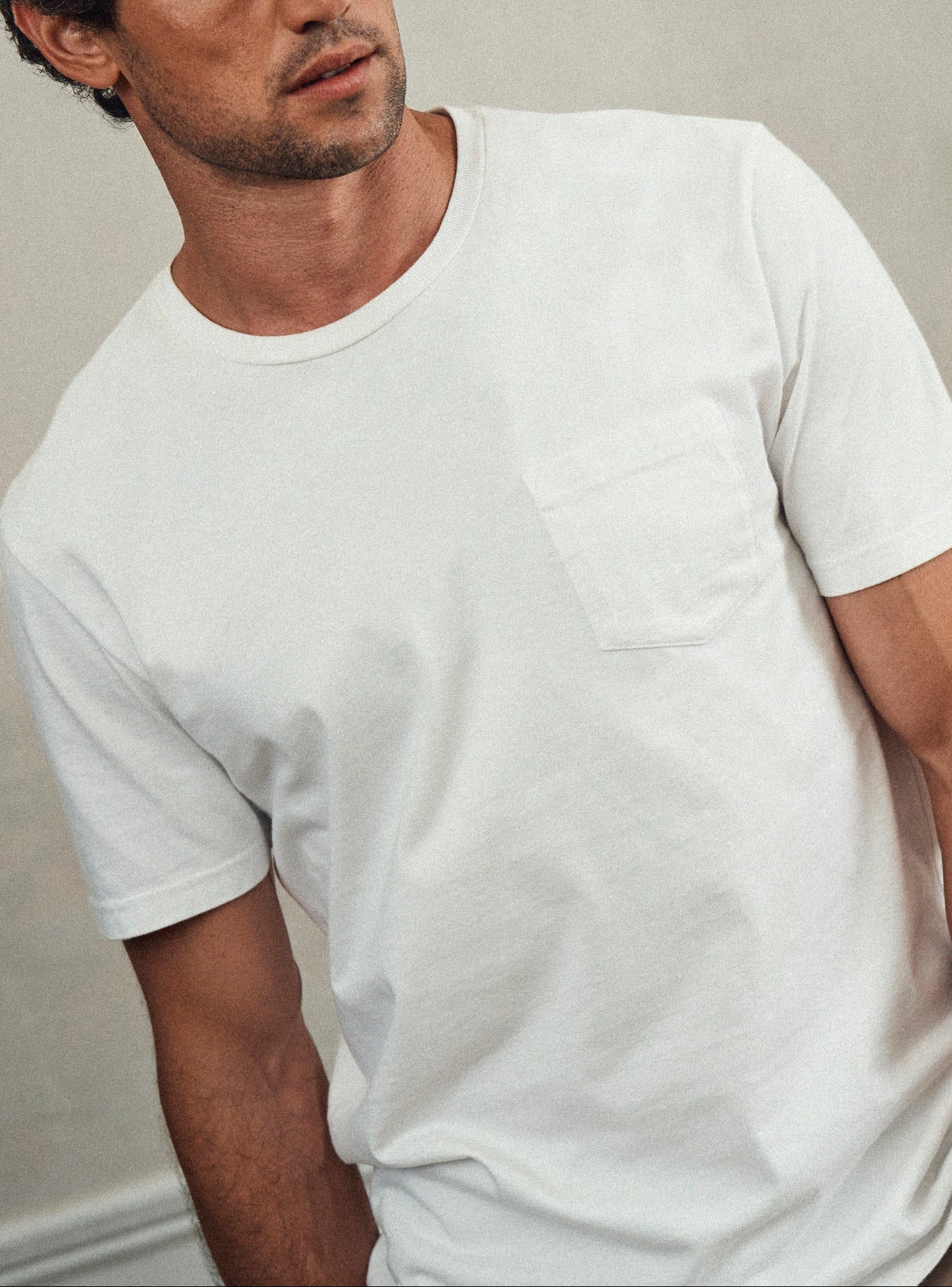 Mitch | Camiseta de Sencillez y Estilo