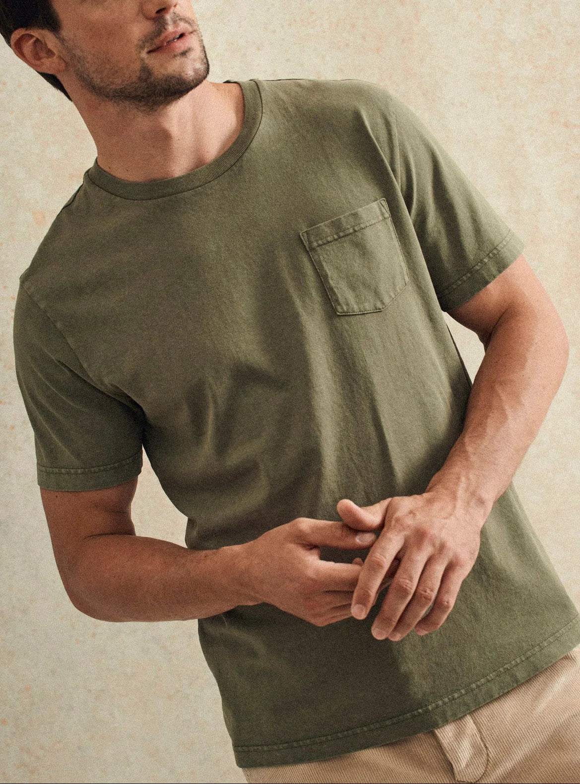 Mitch | Camiseta de Sencillez y Estilo