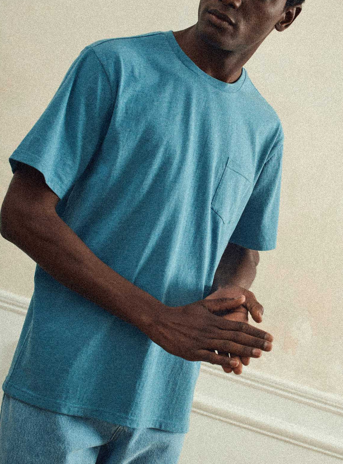 Mitch | Camiseta de Sencillez y Estilo
