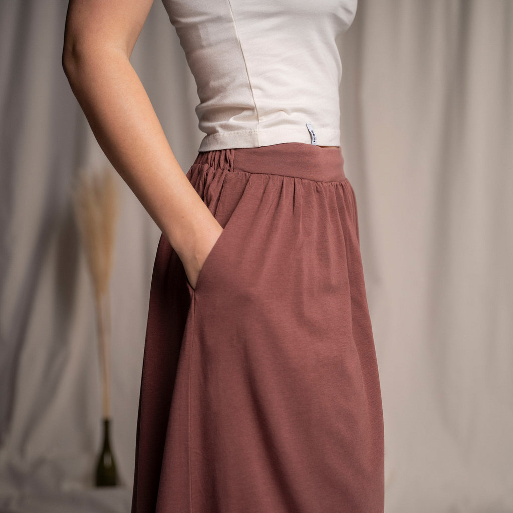Velipa | Falda Midi de Movimiento y Estilo